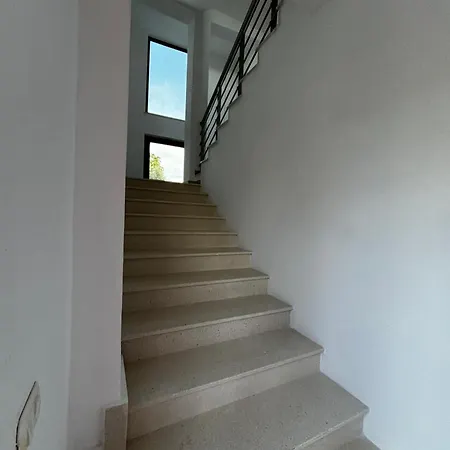 Bedgodini Ξενοδοχείο Golem (Tirana)